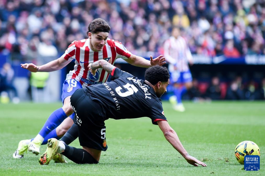 那个受伤倒地的瞬间让人揪心